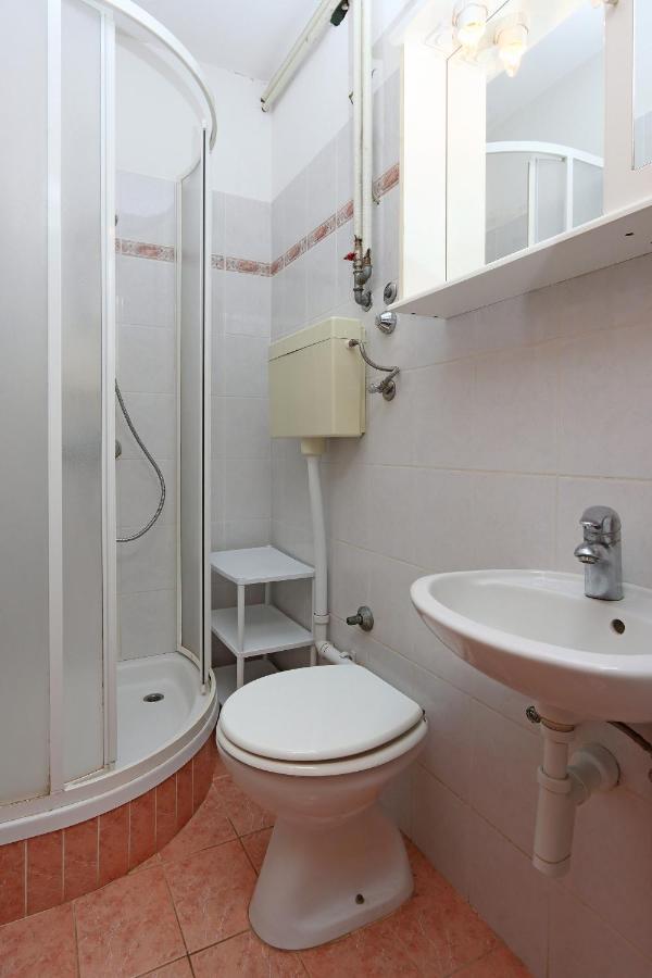 Studio Punat 5410A Extérieur photo