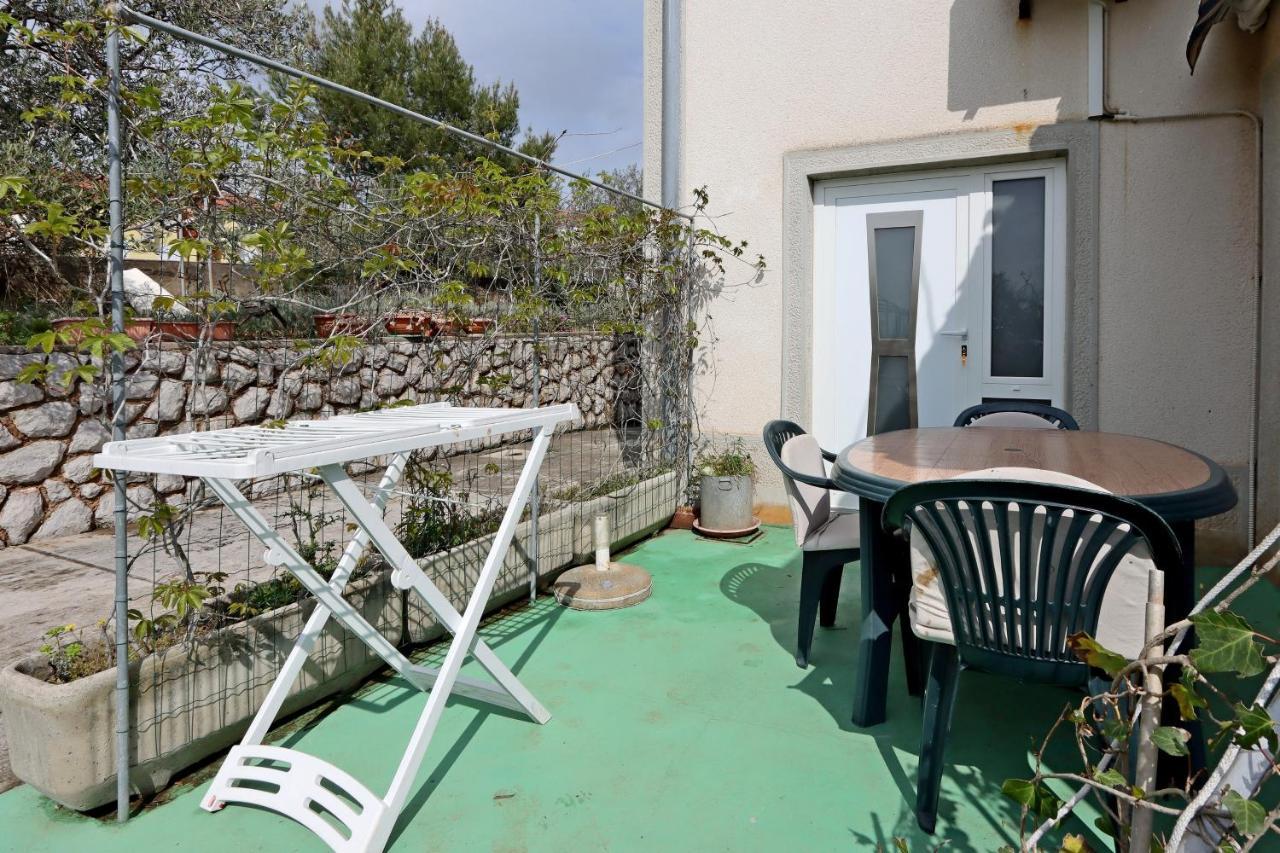 Studio Punat 5410A Extérieur photo