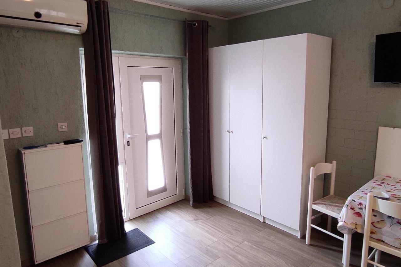 Studio Punat 5410A Extérieur photo